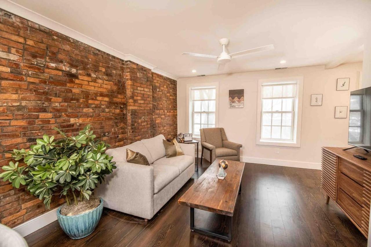Luxury Design Focused, Detroit Themed Apt Near Downtown In The Art District Apartment Bagian luar foto